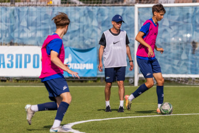 Тренировка «Зенита» U-17 перед матчем с «Уралом» U-17