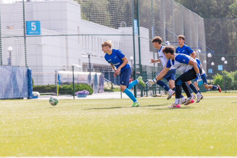 Тренировка «Зенита» U-18 перед матчем с «Уралом» U-18