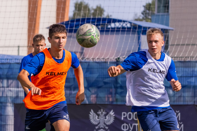 Тренировка «Зенита» U-18 перед матчем с «Уралом» U-18