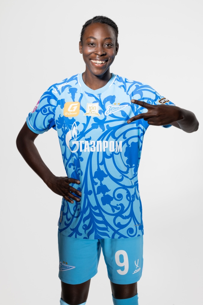 Фотосессия основного состава женского футбольного клуба «Зенит» сезона 2025/2026 (Jogel).