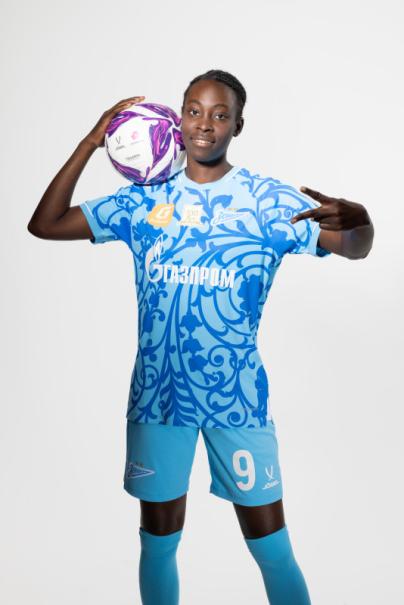 Фотосессия основного состава женского футбольного клуба «Зенит» сезона 2025/2026 (Jogel).