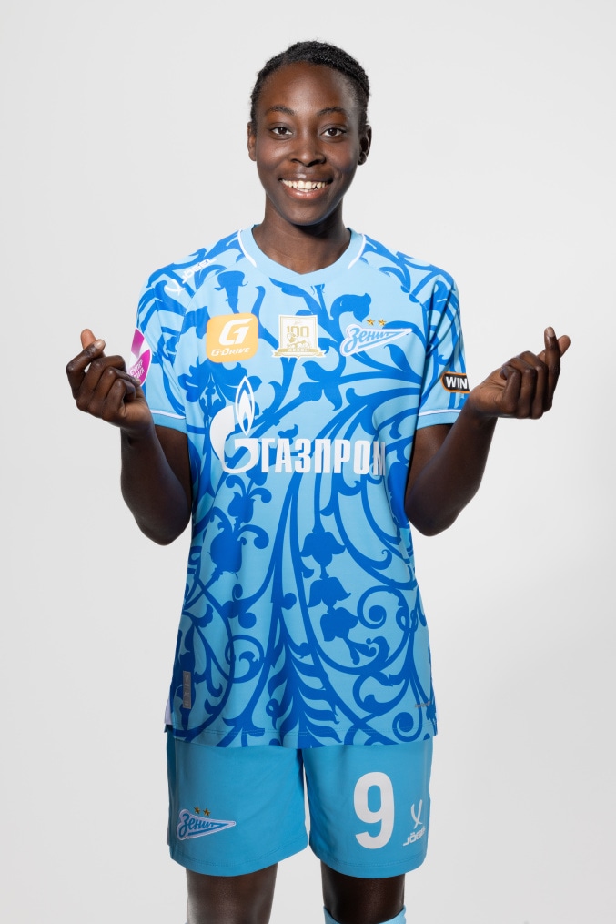 Фотосессия основного состава женского футбольного клуба «Зенит» сезона 2025/2026 (Jogel).