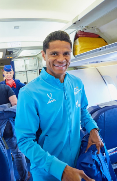 Вылет команды в Оренбург на матч с «Оренбургом»