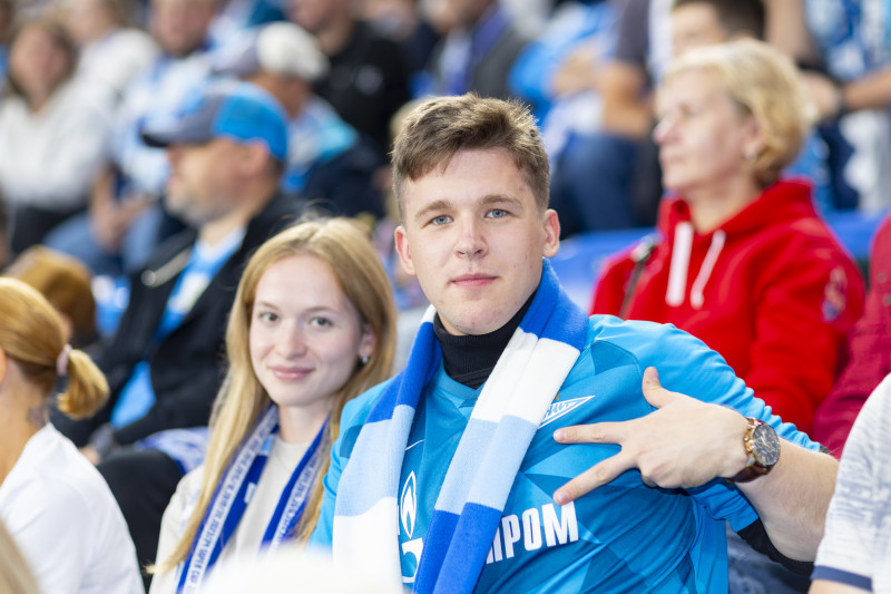 Болельщики на матче «Зенит» — «Пари НН»