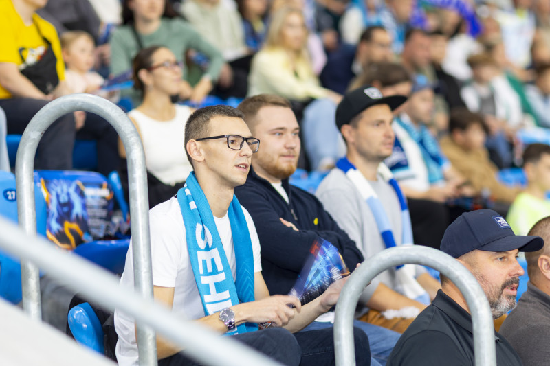 Болельщики на матче «Зенит» — «Пари НН»