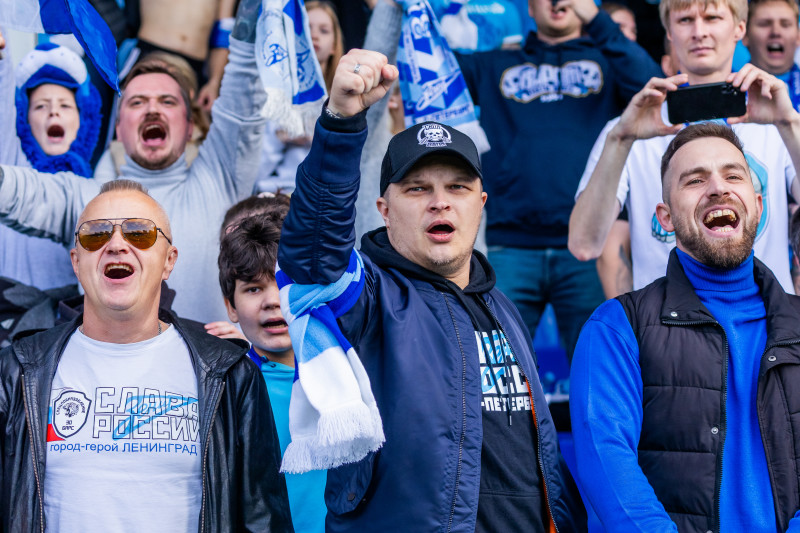 Фанаты на матче «Зенит»-2 — «Иркутск»