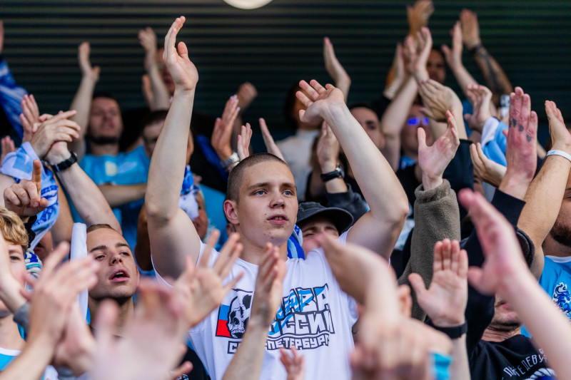 Фанаты на матче «Зенит»-2 — «Иркутск»