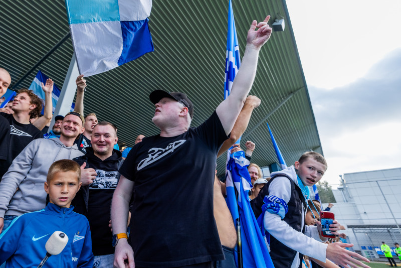 Фанаты на матче «Зенит»-2 — «Иркутск»