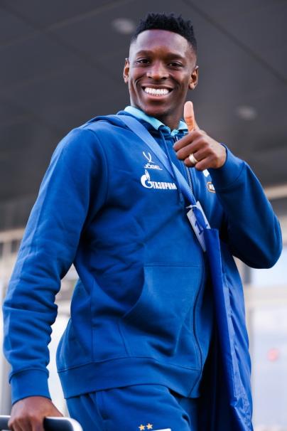 Вылет команды в Самару на матч с «Акроном»