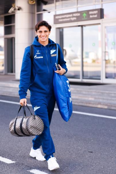 Вылет команды в Самару на матч с «Акроном»