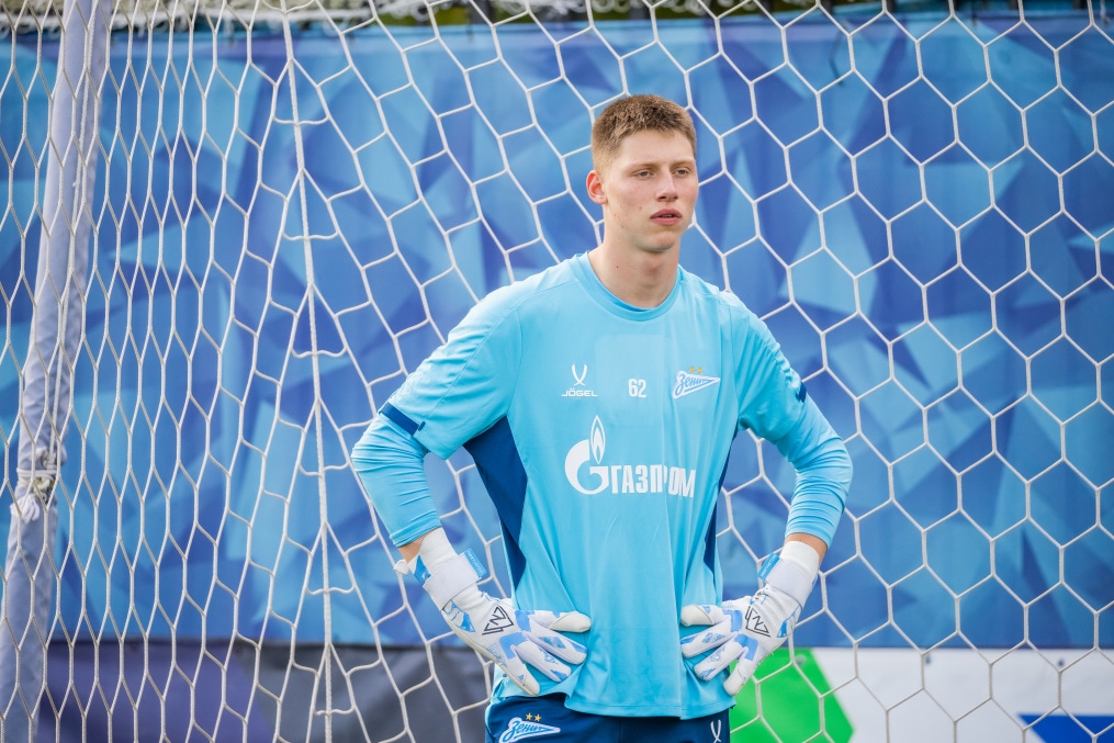 Тренировка «Зенита»-м перед товарищеским матчем «Зенит»-м — СШОР «Зенит»-м