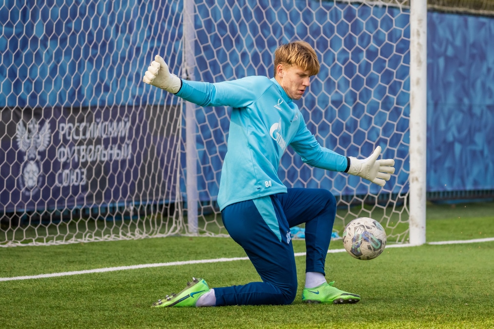 Тренировка «Зенита»-м перед товарищеским матчем «Зенит»-м — СШОР «Зенит»-м