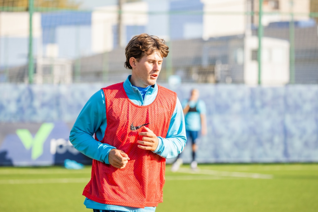 Тренировка «Зенита»-м перед товарищеским матчем «Зенит»-м — СШОР «Зенит»-м