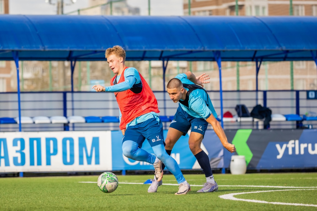Тренировка «Зенита»-м перед товарищеским матчем «Зенит»-м — СШОР «Зенит»-м