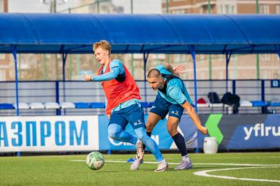 Тренировка «Зенита»-м перед товарищеским матчем «Зенит»-м — СШОР «Зенит»-м