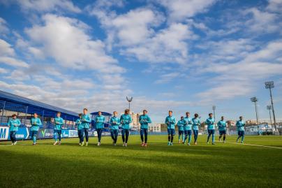 Тренировка «Зенита»-м перед товарищеским матчем «Зенит»-м — СШОР «Зенит»-м