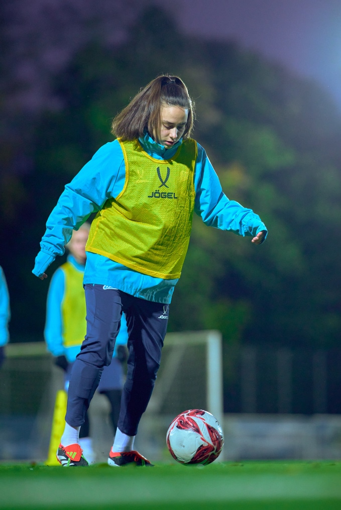Тренировка женской молодежной команды перед матчем с «Чертаново»-м