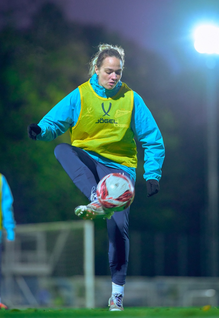 Тренировка женской молодежной команды перед матчем с «Чертаново»-м