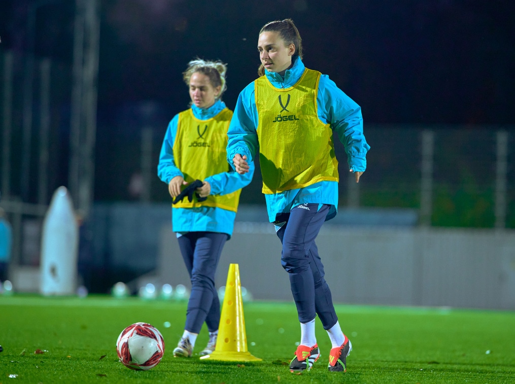 Тренировка женской молодежной команды перед матчем с «Чертаново»-м