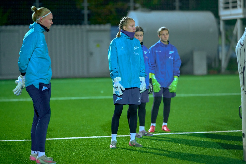Тренировка женской молодежной команды перед матчем с «Чертаново»-м