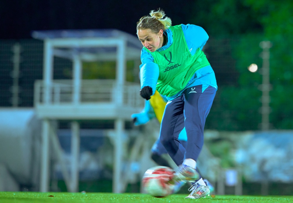 Тренировка женской молодежной команды перед матчем с «Чертаново»-м
