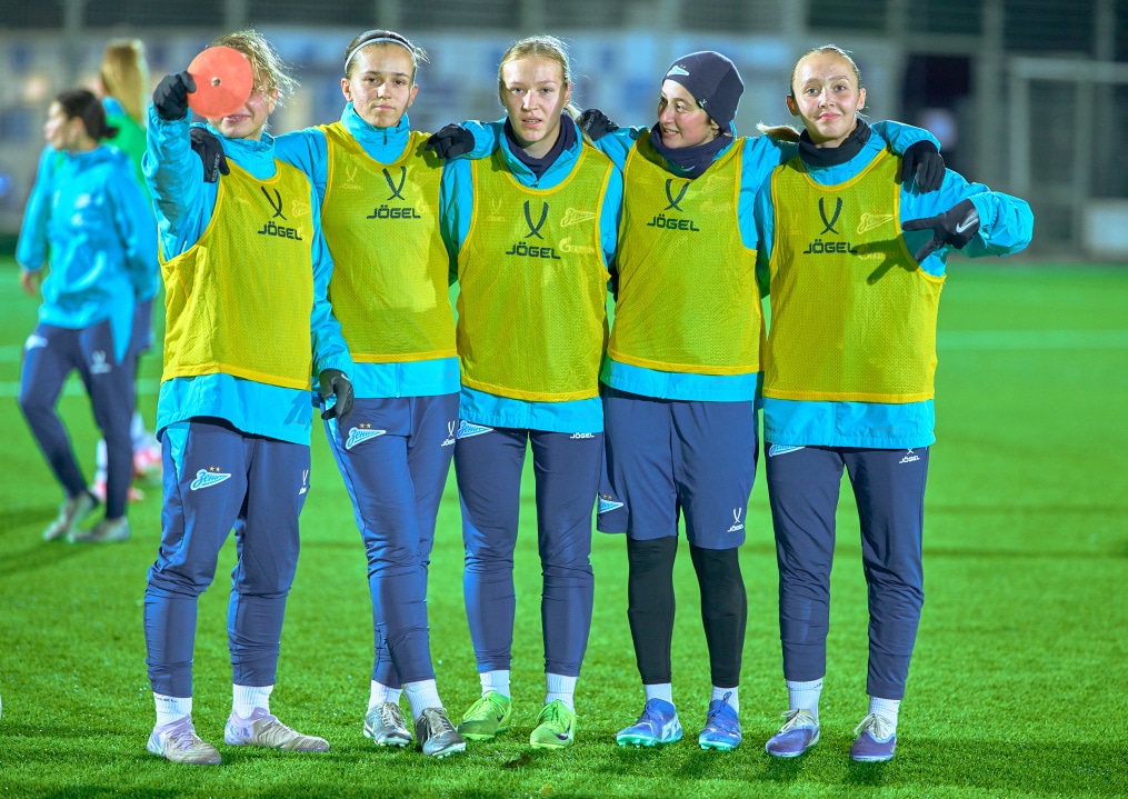 Тренировка женской молодежной команды перед матчем с «Чертаново»-м