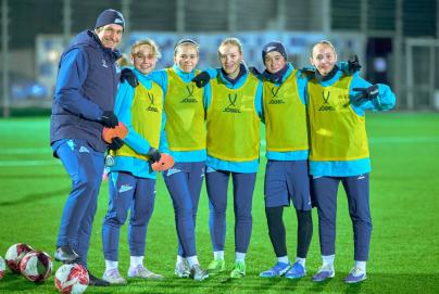 Тренировка женской молодежной команды перед матчем с «Чертаново»-м