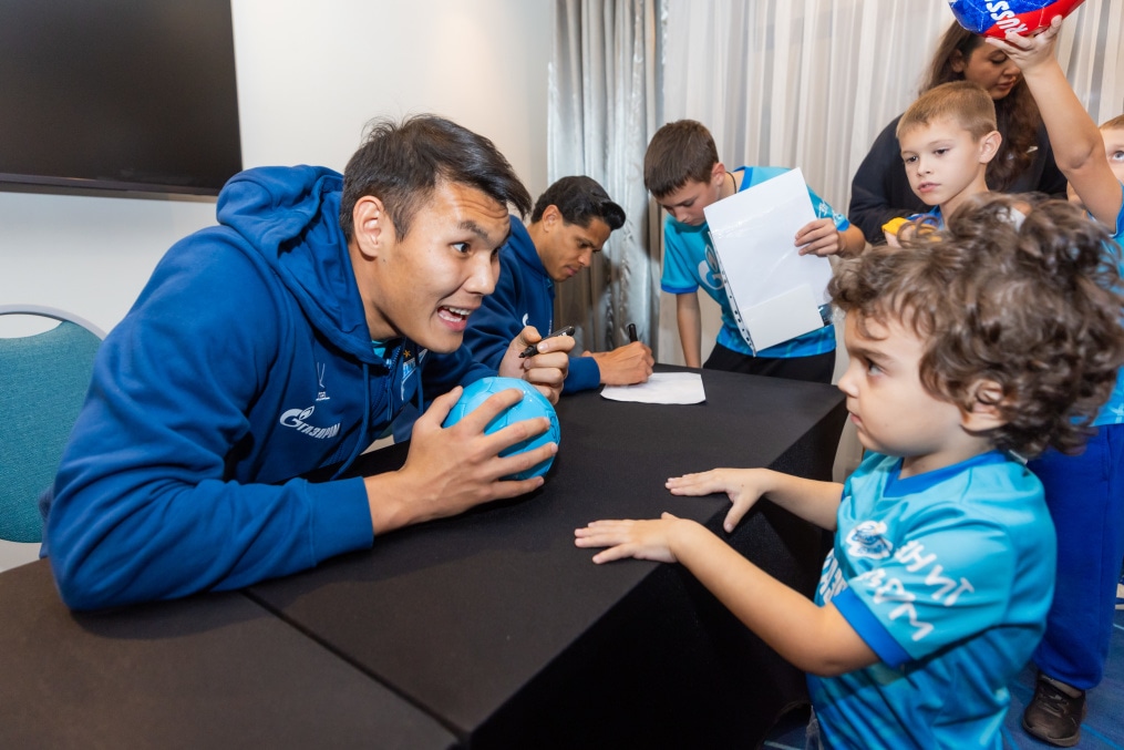 Автограф-сессия для детей школ «Зенит-Чемпионика» в Сочи