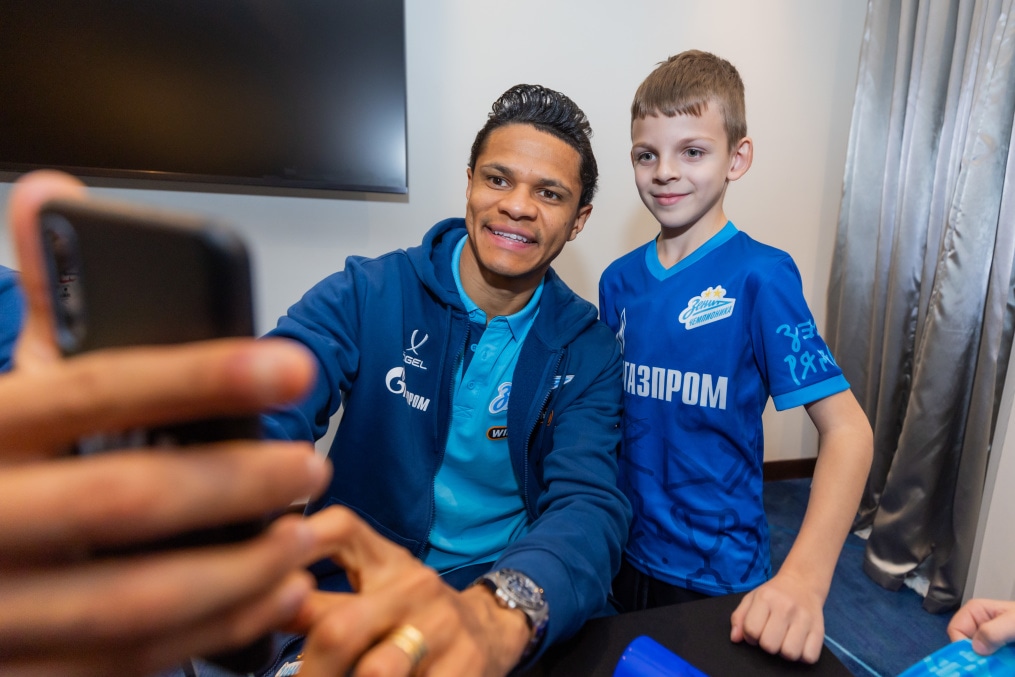 Автограф-сессия для детей школ «Зенит-Чемпионика» в Сочи