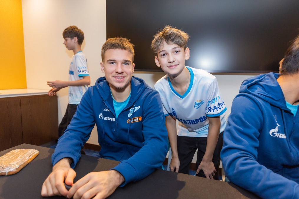 Автограф-сессия для детей школ «Зенит-Чемпионика» в Сочи