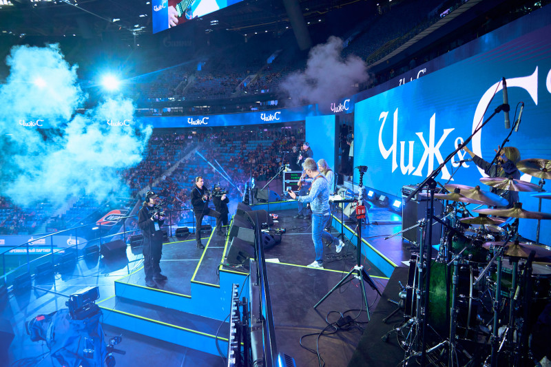 Концерт группы «Чиж и Ко» на главной сцене перед матчем с «Рубином»