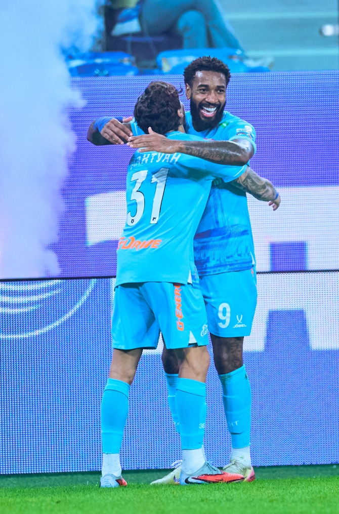 Мир Российская Премьер-Лига 2025/26, «Зенит» — «Акрон»