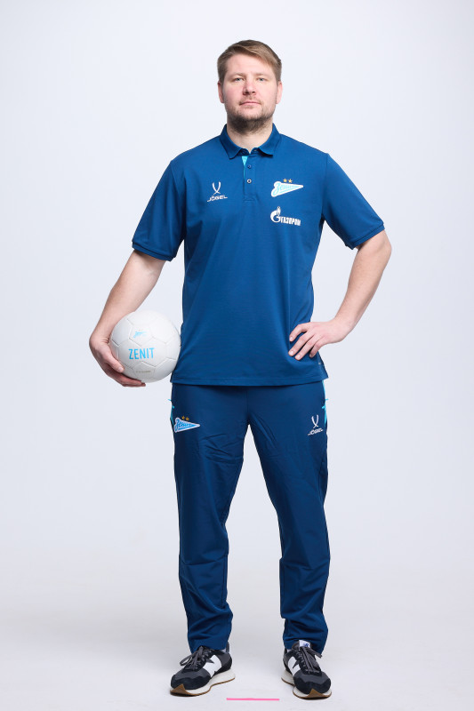 Алексей Тарасюк, главный тренер женской футбольной команды «Зенит»