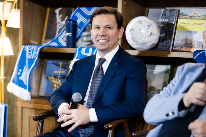 Презентация книги «Зенит. Петербург.100 лет вместе» в «Доме книги»