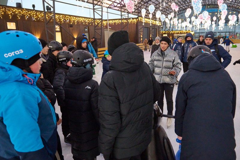 Мегатурнир «»Зенит» рядом». День 1: мастер-класс на катке для участников турнира