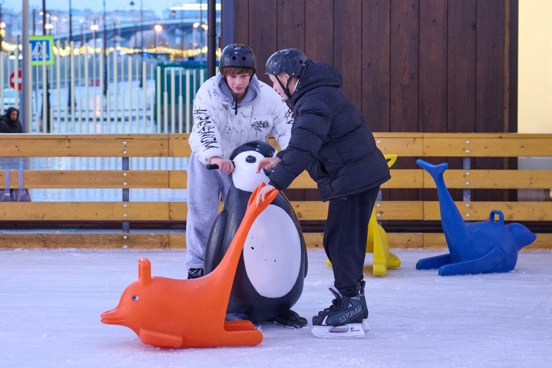 Мегатурнир «»Зенит» рядом». День 1: мастер-класс на катке для участников турнира