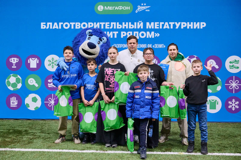 Мегатурнир «»Зенит» рядом». День 2: турнир по мини-футболу в Манеже