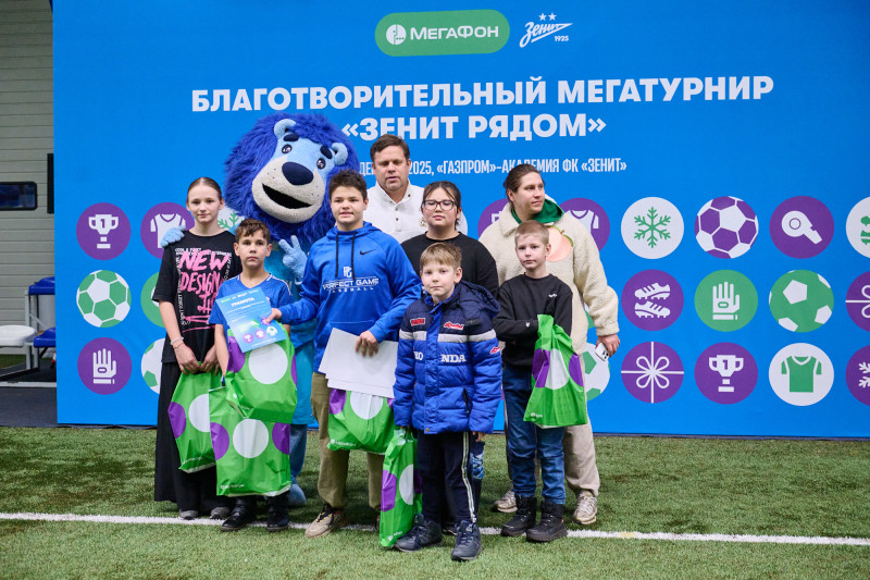 Мегатурнир «»Зенит» рядом». День 2: турнир по мини-футболу в Манеже