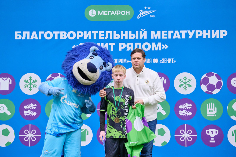 Мегатурнир «»Зенит» рядом». День 2: турнир по мини-футболу в Манеже