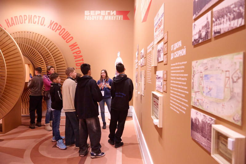 Мегатурнир «»Зенит» рядом»: День 3. Посещение выставки «Зенит. Петербург.100 лет вместе»