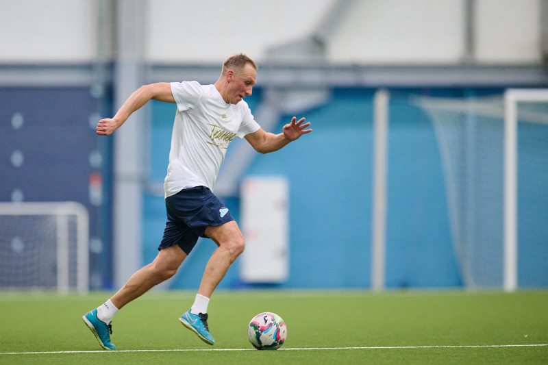 Выпускной в «Газпром»-Академии: матч между тренерами и выпускниками