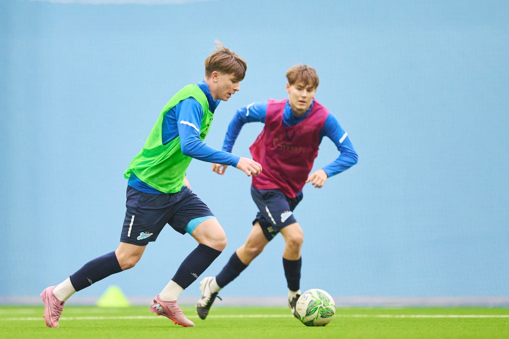 Тренировка «Зенита»-м в новом манеже Академии