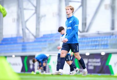 Тренировка «Зенита»-м перед товарищеским матчем с СШОР «Зенит»-м