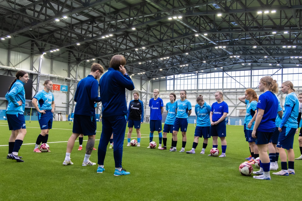 Тренировка женской молодежной команды «Зенит»
