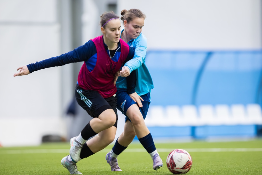 Тренировка женской молодежной команды «Зенит»