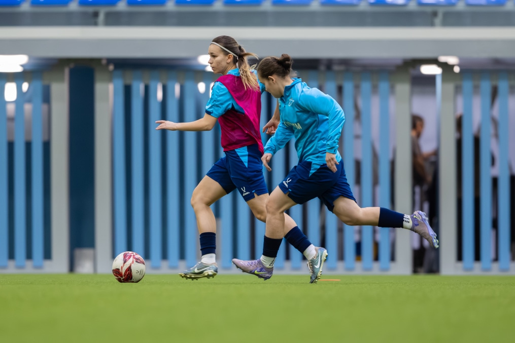 Тренировка женской молодежной команды «Зенит»