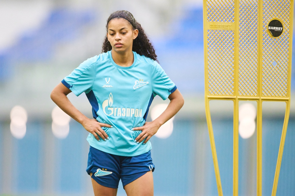 Тренировка женской команды в манеже «Газпром»-Академии