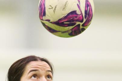 Тренировка женской команды в манеже «Газпром»-Академии