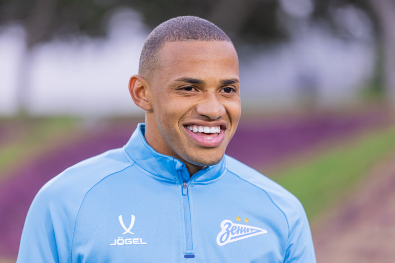 Первый день новичка Джона Джона в расположении команды