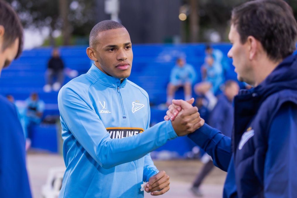 Первый день новичка Джона Джона в расположении команды